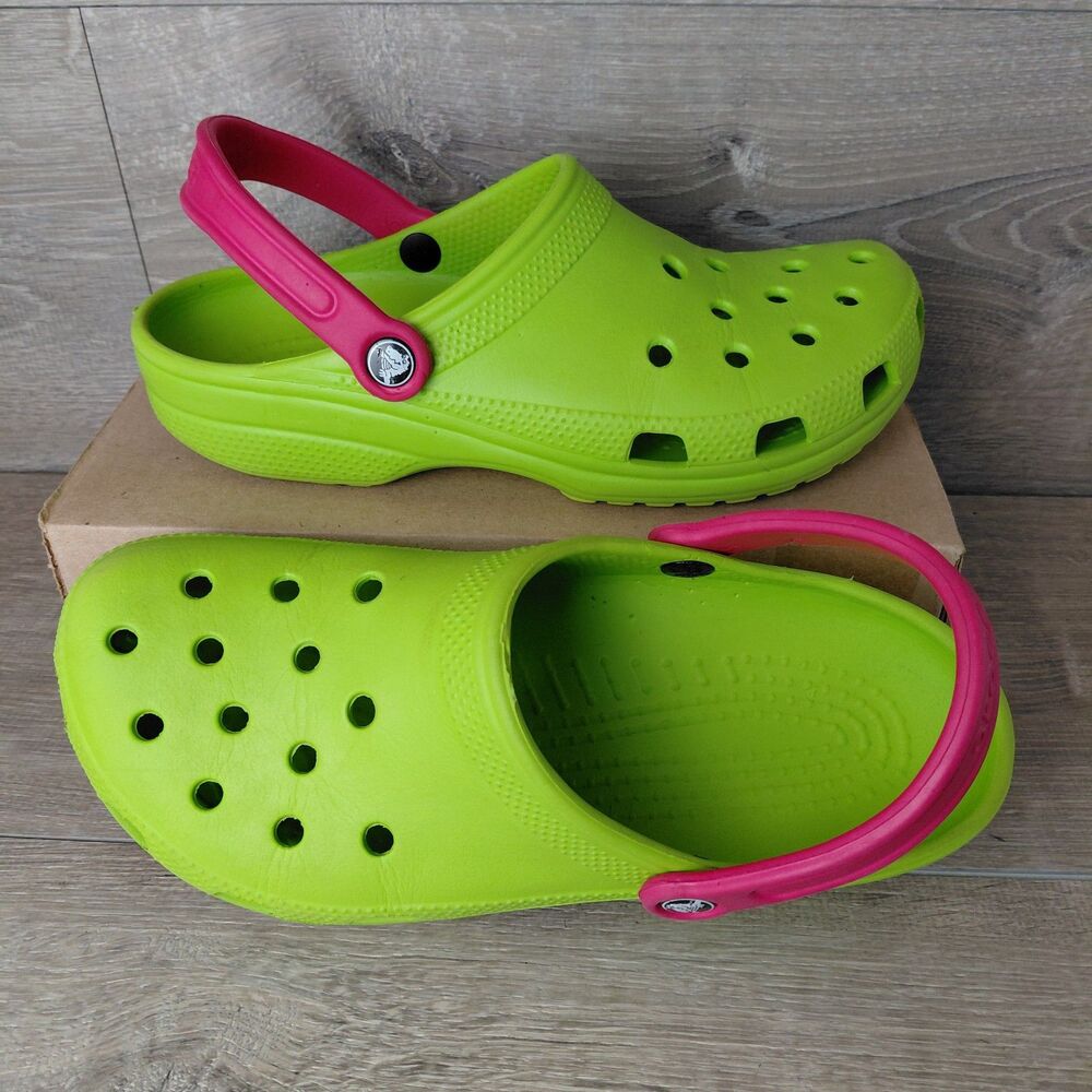 Crocs Classic Clogs Green Slip On Shoes Unisex M8 W10 Lightweight Water Sandals